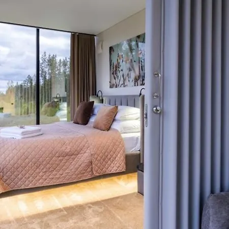 Luxury Ojasaaro * Lueuetsepa