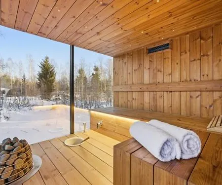 Luxury Ojasaaro Vila *